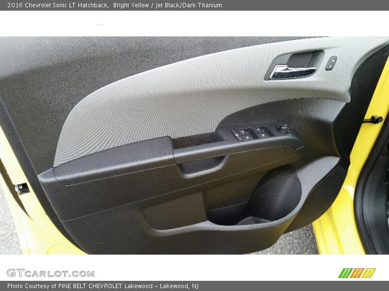 Bright Yellow / Jet Black/Dark Titanium 2016 Chevrolet Sonic LT Hatchback