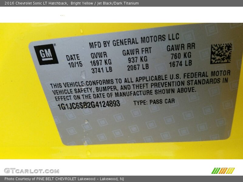 Bright Yellow / Jet Black/Dark Titanium 2016 Chevrolet Sonic LT Hatchback