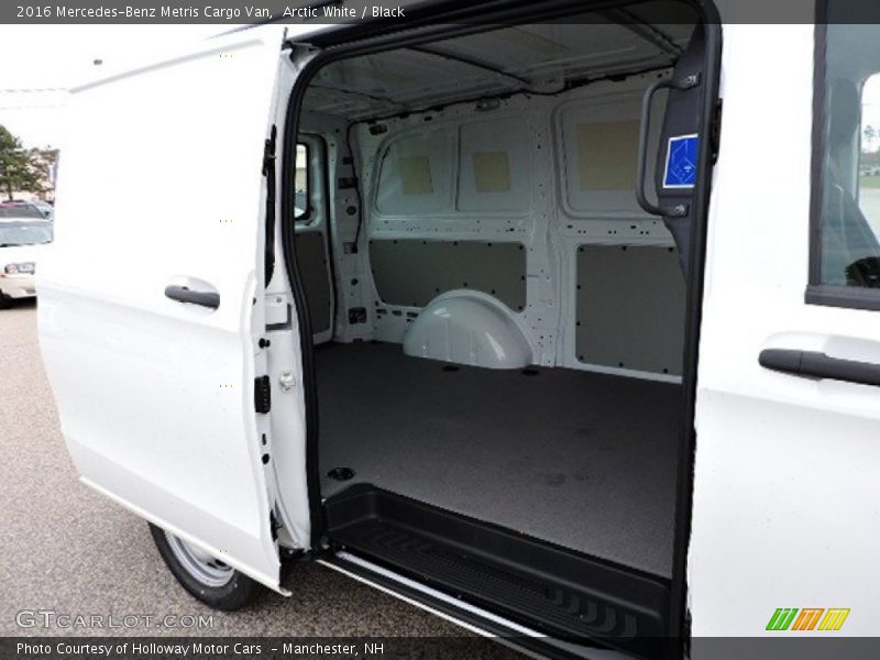 Arctic White / Black 2016 Mercedes-Benz Metris Cargo Van