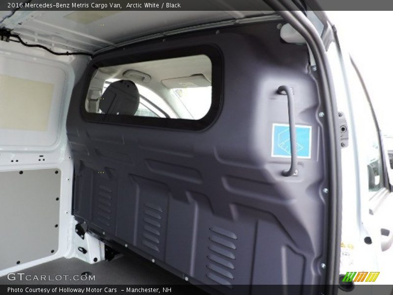 Arctic White / Black 2016 Mercedes-Benz Metris Cargo Van