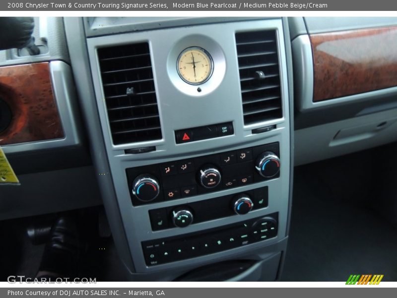 Modern Blue Pearlcoat / Medium Pebble Beige/Cream 2008 Chrysler Town & Country Touring Signature Series
