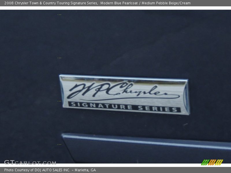 Modern Blue Pearlcoat / Medium Pebble Beige/Cream 2008 Chrysler Town & Country Touring Signature Series