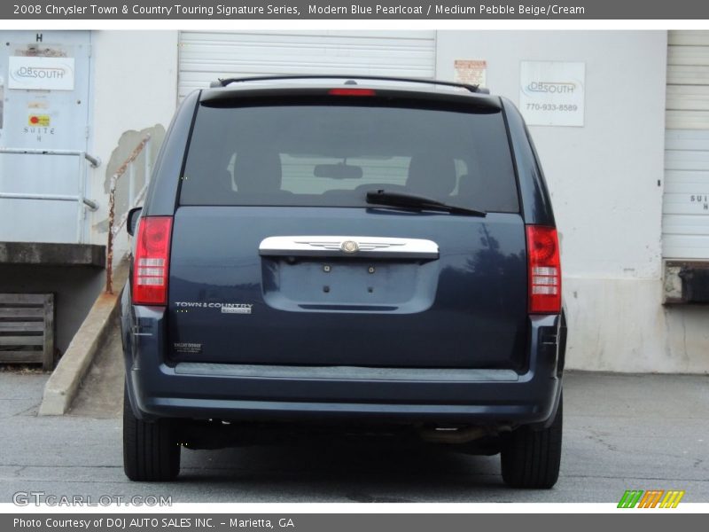 Modern Blue Pearlcoat / Medium Pebble Beige/Cream 2008 Chrysler Town & Country Touring Signature Series