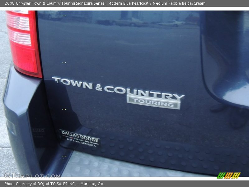 Modern Blue Pearlcoat / Medium Pebble Beige/Cream 2008 Chrysler Town & Country Touring Signature Series