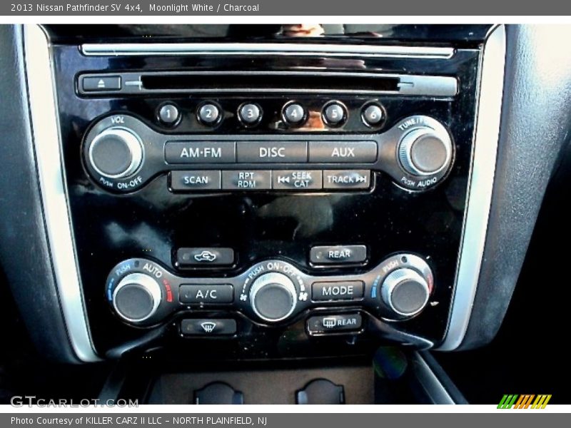 Moonlight White / Charcoal 2013 Nissan Pathfinder SV 4x4