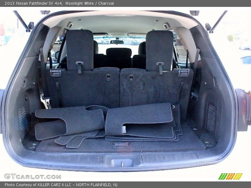 Moonlight White / Charcoal 2013 Nissan Pathfinder SV 4x4
