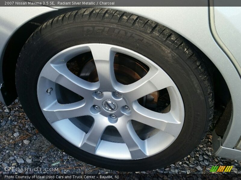 Radiant Silver Metallic / Charcoal 2007 Nissan Maxima 3.5 SE