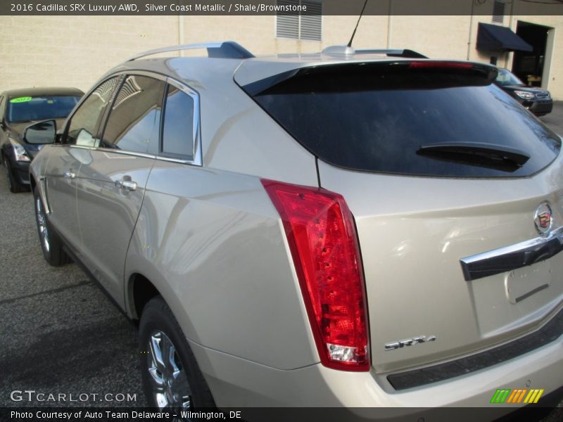 Silver Coast Metallic / Shale/Brownstone 2016 Cadillac SRX Luxury AWD
