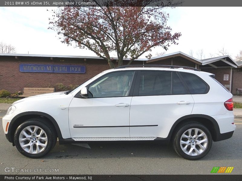 Alpine White / Cinnamon 2011 BMW X5 xDrive 35i