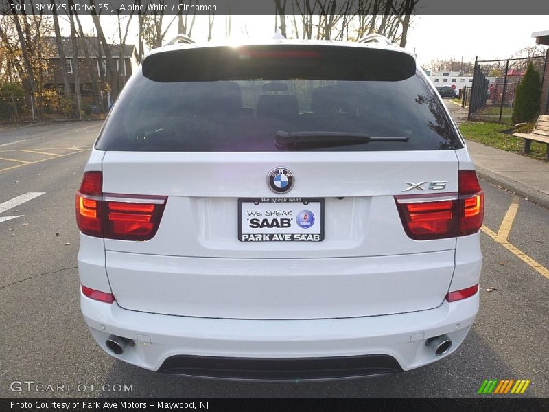 Alpine White / Cinnamon 2011 BMW X5 xDrive 35i