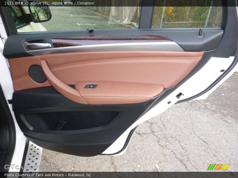 Alpine White / Cinnamon 2011 BMW X5 xDrive 35i