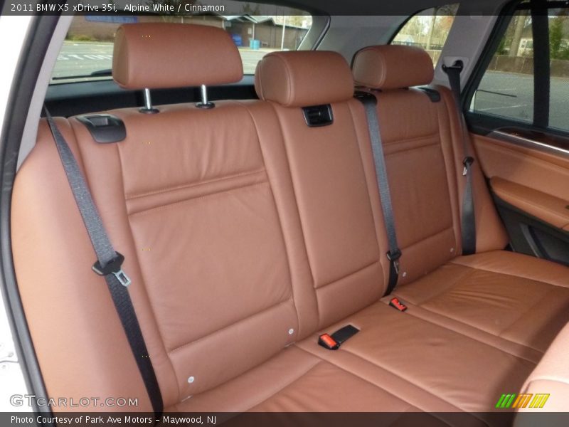 Alpine White / Cinnamon 2011 BMW X5 xDrive 35i