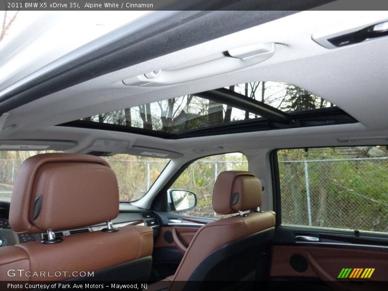 Alpine White / Cinnamon 2011 BMW X5 xDrive 35i