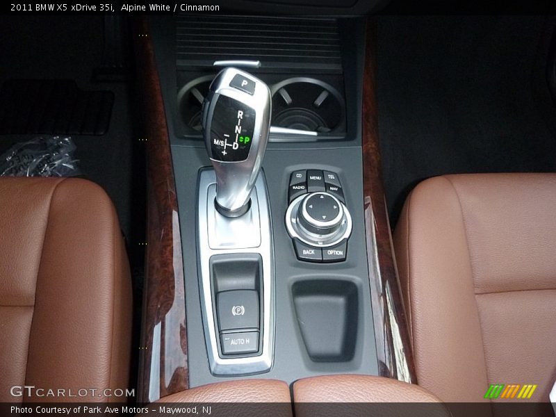 Alpine White / Cinnamon 2011 BMW X5 xDrive 35i