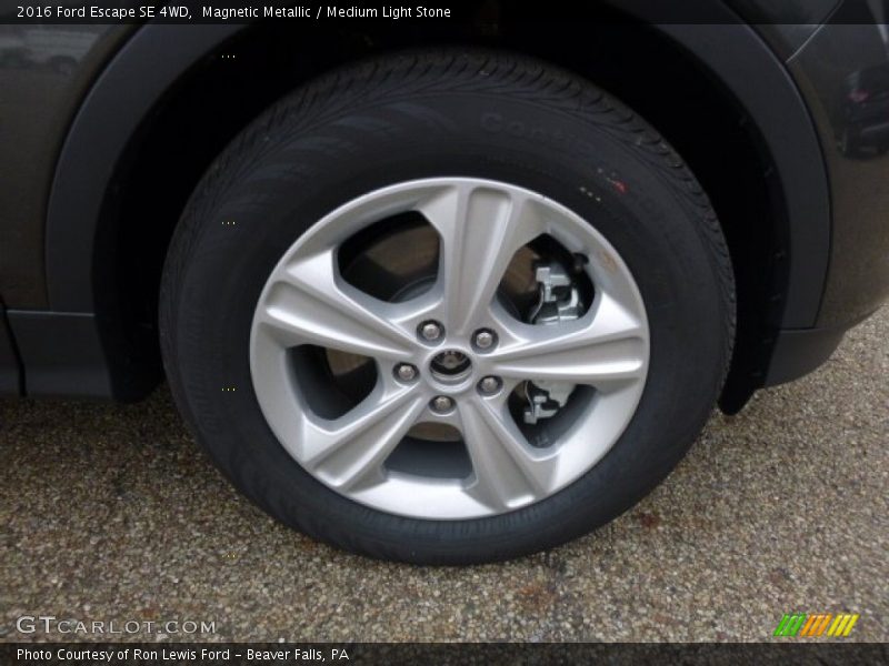 Magnetic Metallic / Medium Light Stone 2016 Ford Escape SE 4WD