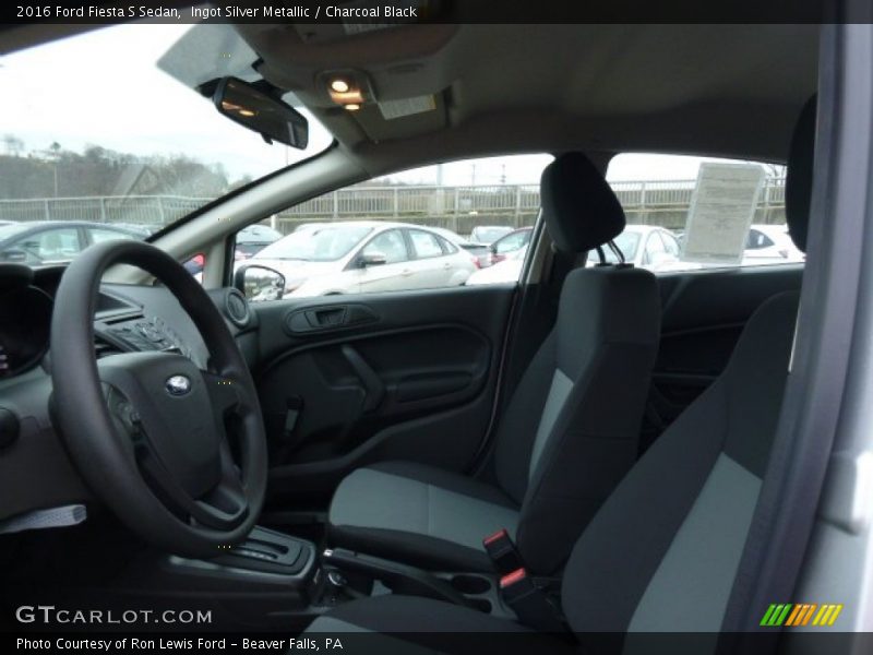 Ingot Silver Metallic / Charcoal Black 2016 Ford Fiesta S Sedan
