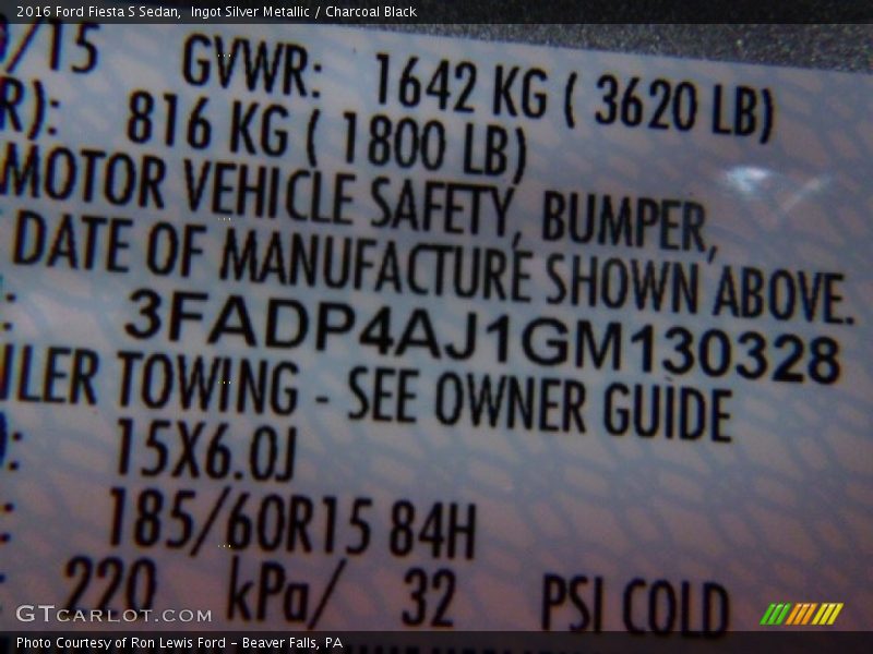 Ingot Silver Metallic / Charcoal Black 2016 Ford Fiesta S Sedan