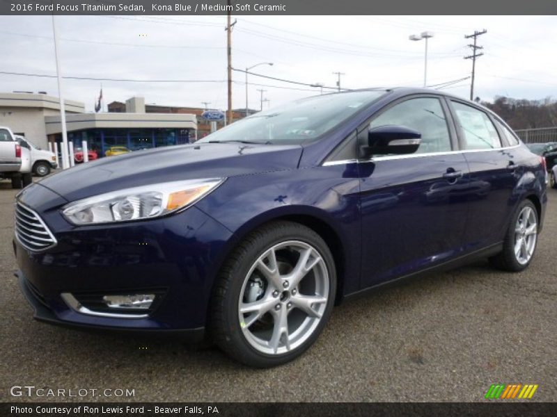 Front 3/4 View of 2016 Focus Titanium Sedan