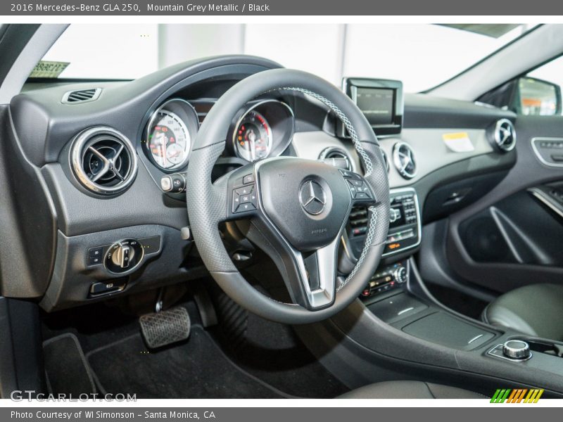 Mountain Grey Metallic / Black 2016 Mercedes-Benz GLA 250