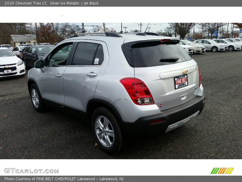Silver Ice Metallic / Jet Black 2016 Chevrolet Trax LT