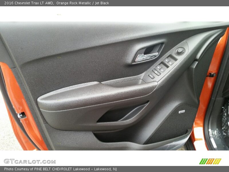 Orange Rock Metallic / Jet Black 2016 Chevrolet Trax LT AWD