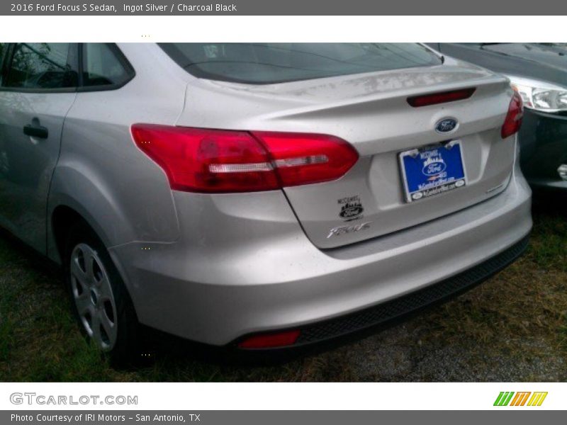 Ingot Silver / Charcoal Black 2016 Ford Focus S Sedan