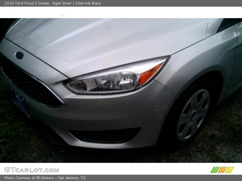 Ingot Silver / Charcoal Black 2016 Ford Focus S Sedan