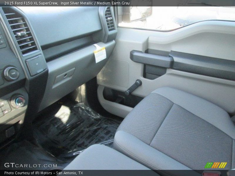 Ingot Silver Metallic / Medium Earth Gray 2015 Ford F150 XL SuperCrew