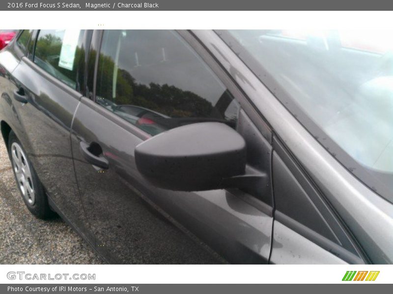 Magnetic / Charcoal Black 2016 Ford Focus S Sedan