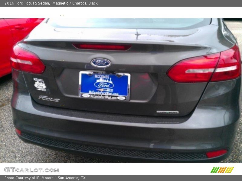 Magnetic / Charcoal Black 2016 Ford Focus S Sedan