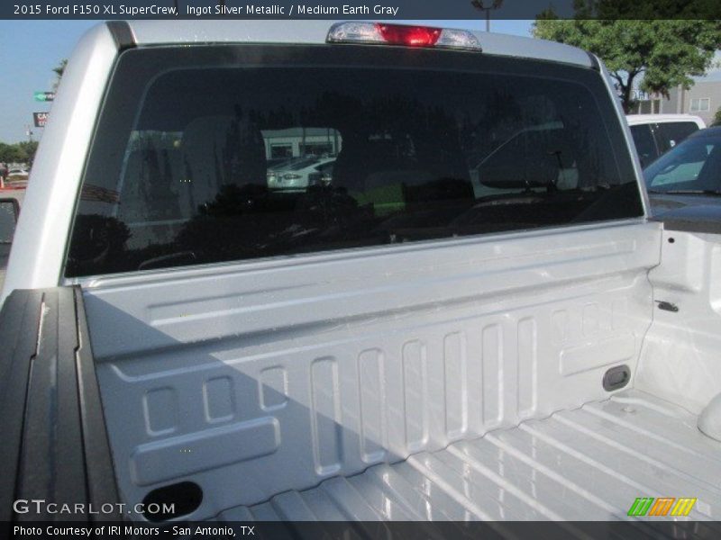 Ingot Silver Metallic / Medium Earth Gray 2015 Ford F150 XL SuperCrew