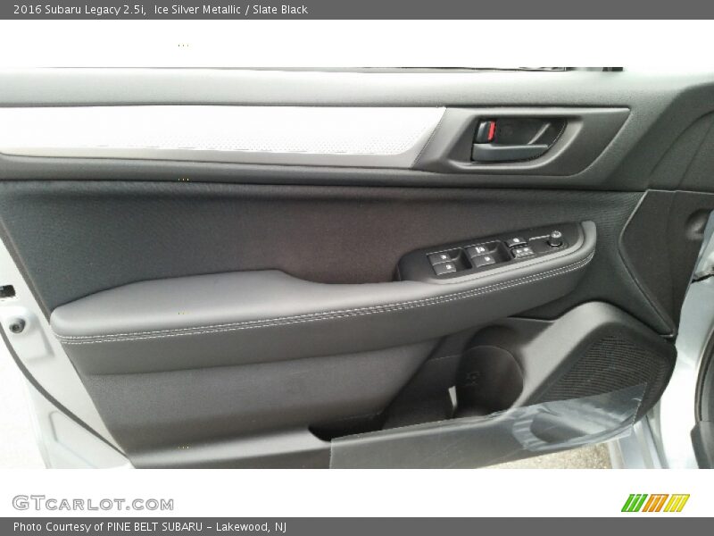 Ice Silver Metallic / Slate Black 2016 Subaru Legacy 2.5i