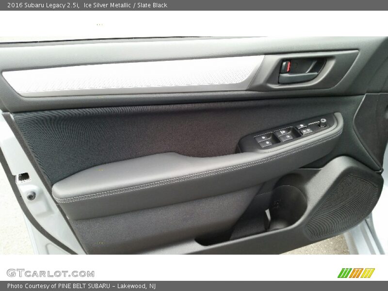 Ice Silver Metallic / Slate Black 2016 Subaru Legacy 2.5i