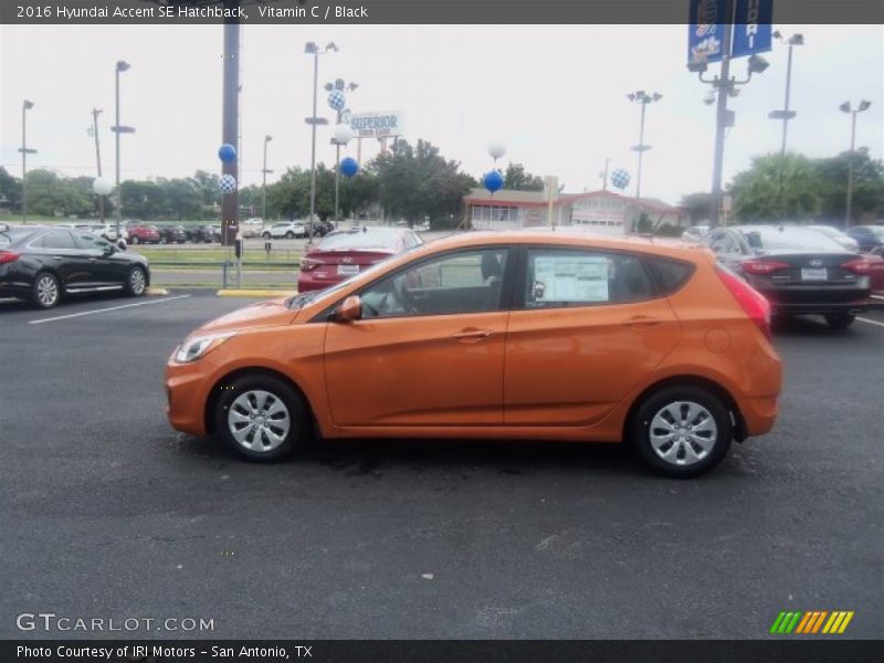 Vitamin C / Black 2016 Hyundai Accent SE Hatchback