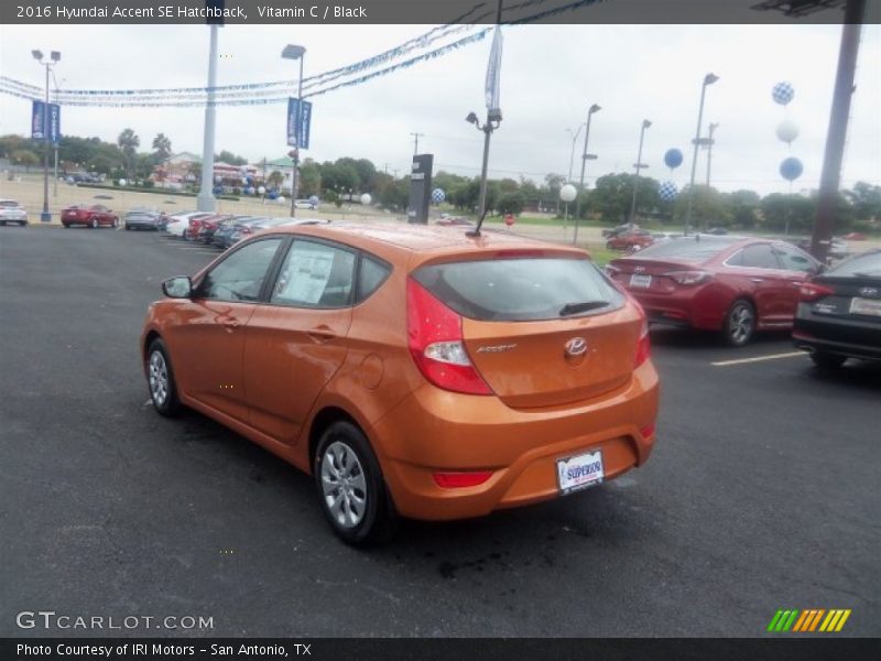 Vitamin C / Black 2016 Hyundai Accent SE Hatchback
