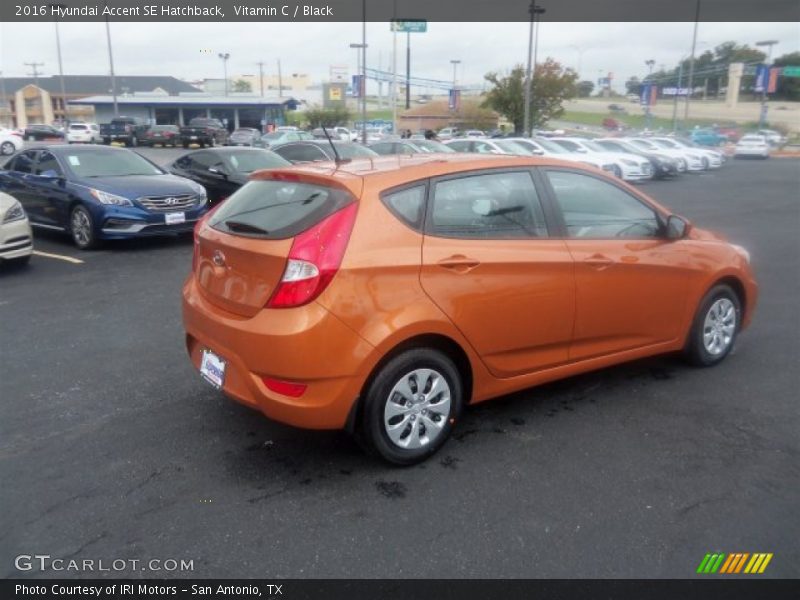 Vitamin C / Black 2016 Hyundai Accent SE Hatchback
