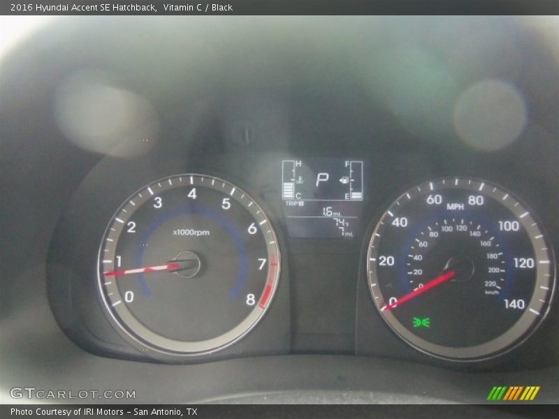 Vitamin C / Black 2016 Hyundai Accent SE Hatchback