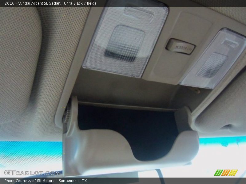Ultra Black / Beige 2016 Hyundai Accent SE Sedan