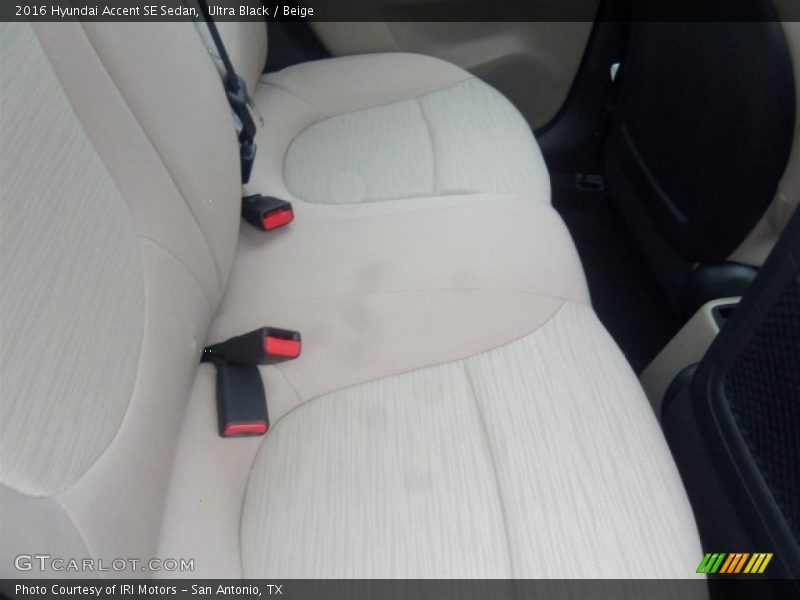 Ultra Black / Beige 2016 Hyundai Accent SE Sedan