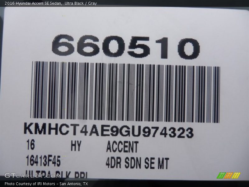 Ultra Black / Gray 2016 Hyundai Accent SE Sedan