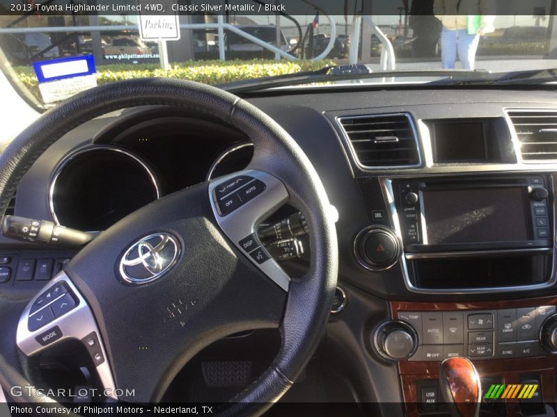 Classic Silver Metallic / Black 2013 Toyota Highlander Limited 4WD
