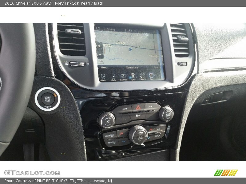 Ivory Tri-Coat Pearl / Black 2016 Chrysler 300 S AWD
