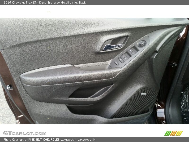 Deep Espresso Metallic / Jet Black 2016 Chevrolet Trax LT