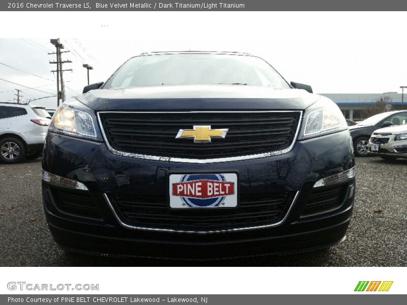 Blue Velvet Metallic / Dark Titanium/Light Titanium 2016 Chevrolet Traverse LS