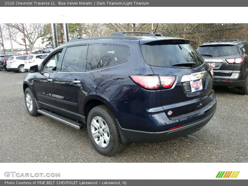 Blue Velvet Metallic / Dark Titanium/Light Titanium 2016 Chevrolet Traverse LS