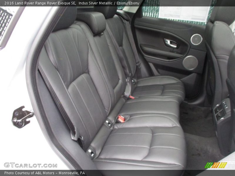 Indus Silver Metalllic / Ebony/Ebony 2016 Land Rover Range Rover Evoque SE
