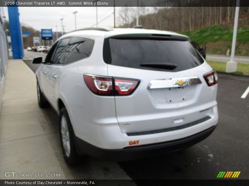 Summit White / Ebony 2016 Chevrolet Traverse LT AWD