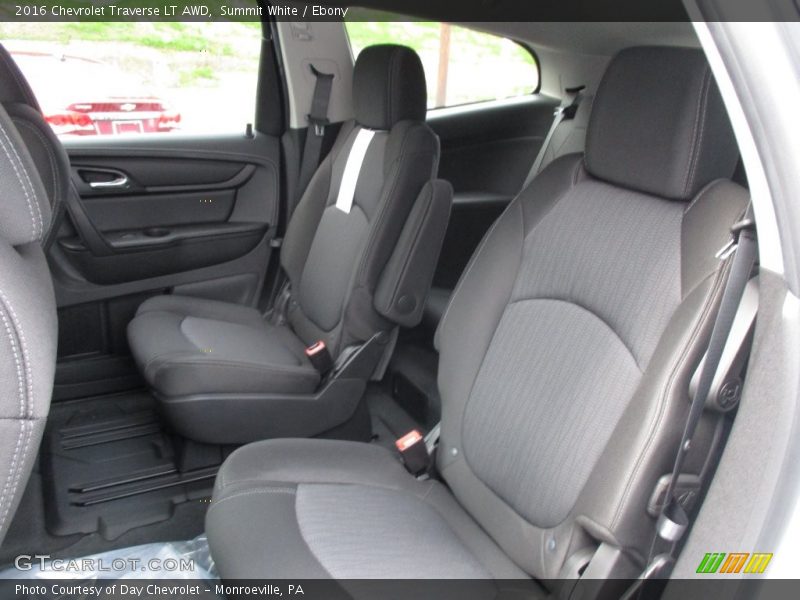 Summit White / Ebony 2016 Chevrolet Traverse LT AWD