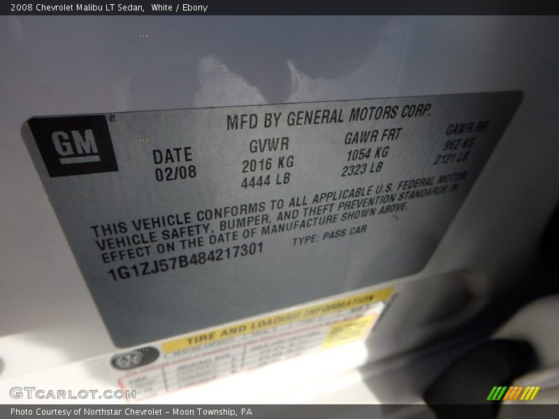 White / Ebony 2008 Chevrolet Malibu LT Sedan