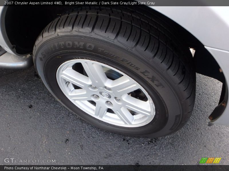 Bright Silver Metallic / Dark Slate Gray/Light Slate Gray 2007 Chrysler Aspen Limited 4WD